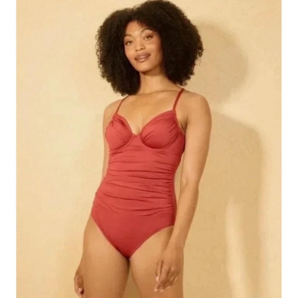 Shade & Shore Red Ruched Underwire One Piece‎ Swimsuit XS 0-2 Cutout Back NWT